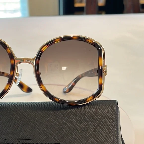 Salvatore Ferragamo Brown Women’s Sunglasses NWT - Picture 7 of 14